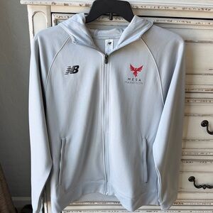 New Balance Light Gray “Mesa Marathon” Hoodie. Men’s size L